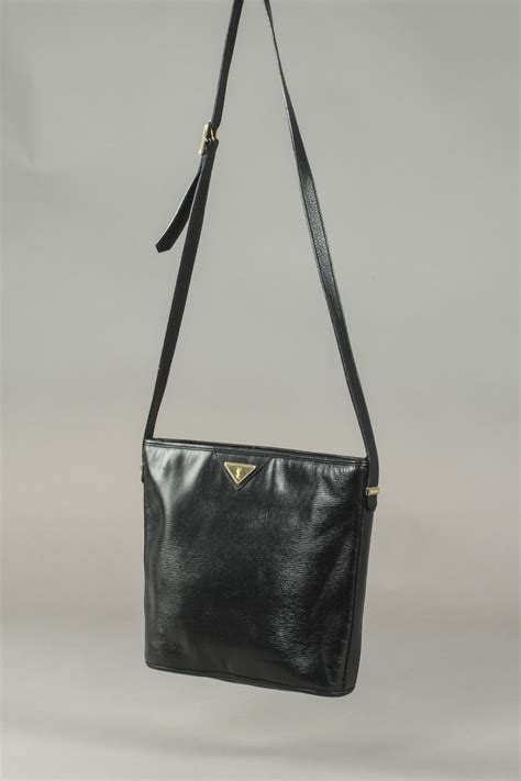 Yves Saint Laurent taske til salg .